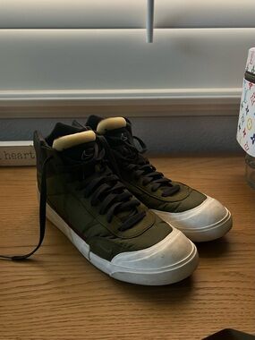 NIKE LIMITED Drop Type LX Legion Green